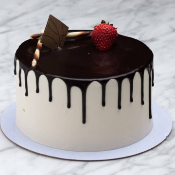 Double Chocolate Cake with Vanilla Buttercream Icing